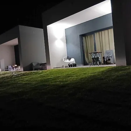 Alzira مزرعة للإقامة