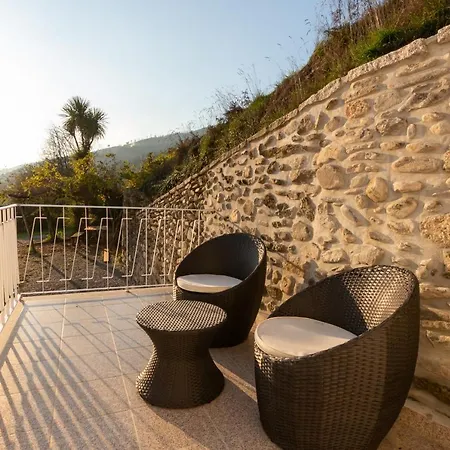Alzira Farm stay Seia