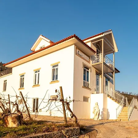 Alzira Farm stay *