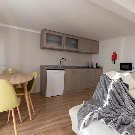 Alzira Farm stay *